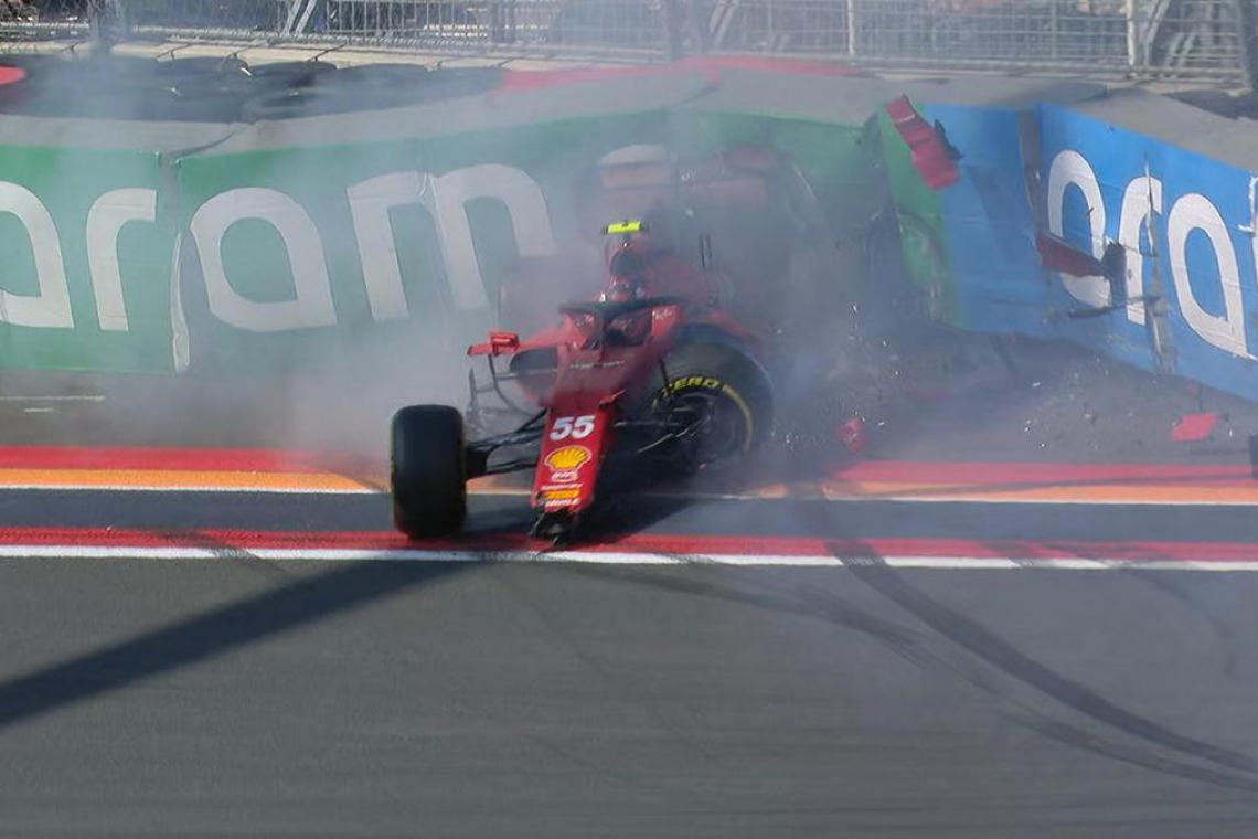 Sainz golpeó su Ferrari antes de clasificar y desliz de Checo Pérez, eliminado en Q1 en Zandvoor 