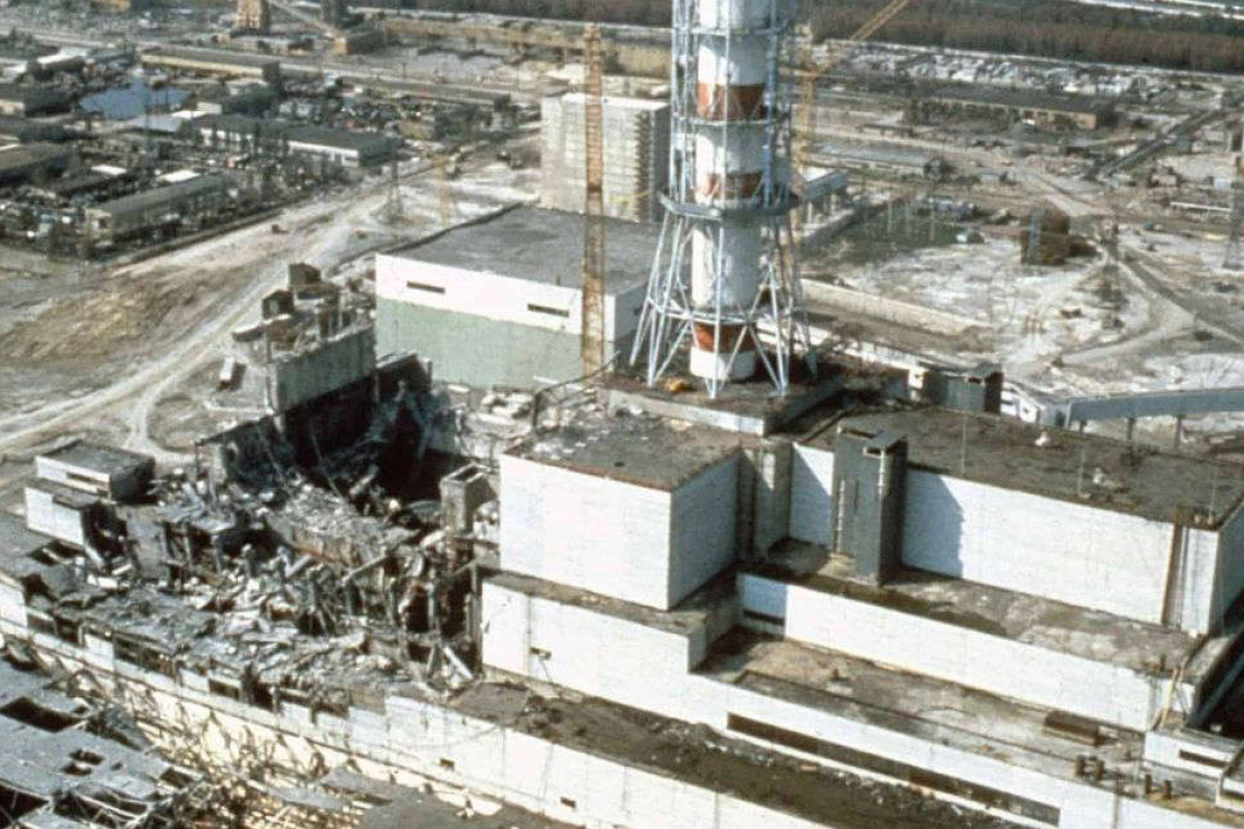 El ejército ruso atacó la central nuclear de Chernobyl en Ucrania