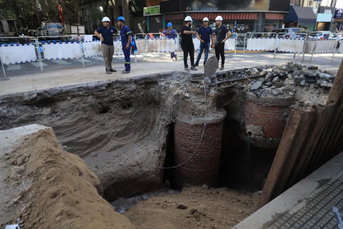 El misterioso pozo que apareció en Caballito