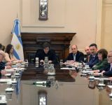 El Gobierno de Milei convocó a las cámaras empresarias para discutir la letra chica de la ley 