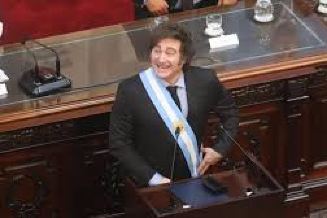 Milei le pone freno a los aumentos que sancionaron en el congreso 