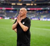 Técnico de Egipto ondeó bandera palestina tras ganar un partido del Mundial